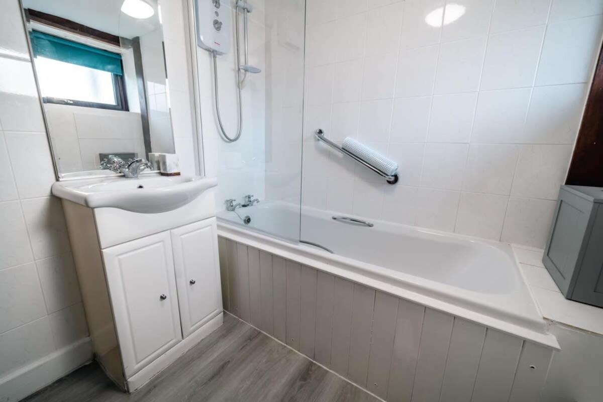 Lovely 2 Bedroom Coastal Cottage Near Bude Eksteriør bilde