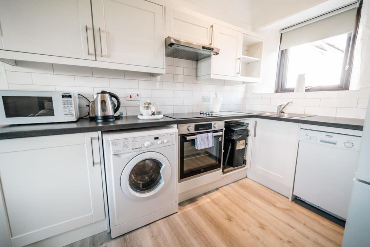 Lovely 2 Bedroom Coastal Cottage Near Bude Eksteriør bilde