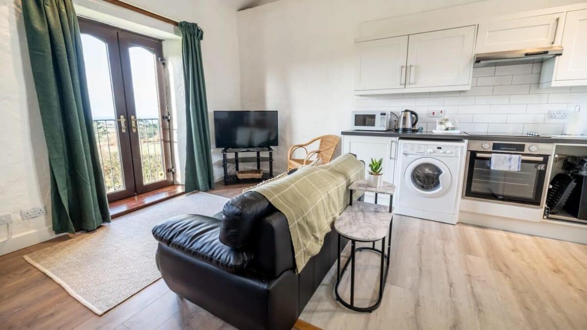 Lovely 2 Bedroom Coastal Cottage Near Bude Eksteriør bilde
